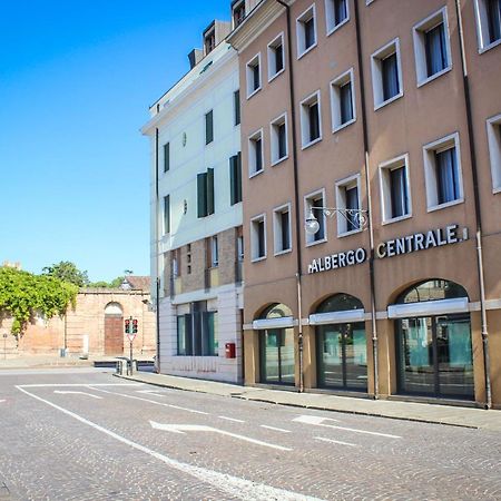 Hotel Centrale Este Luaran gambar