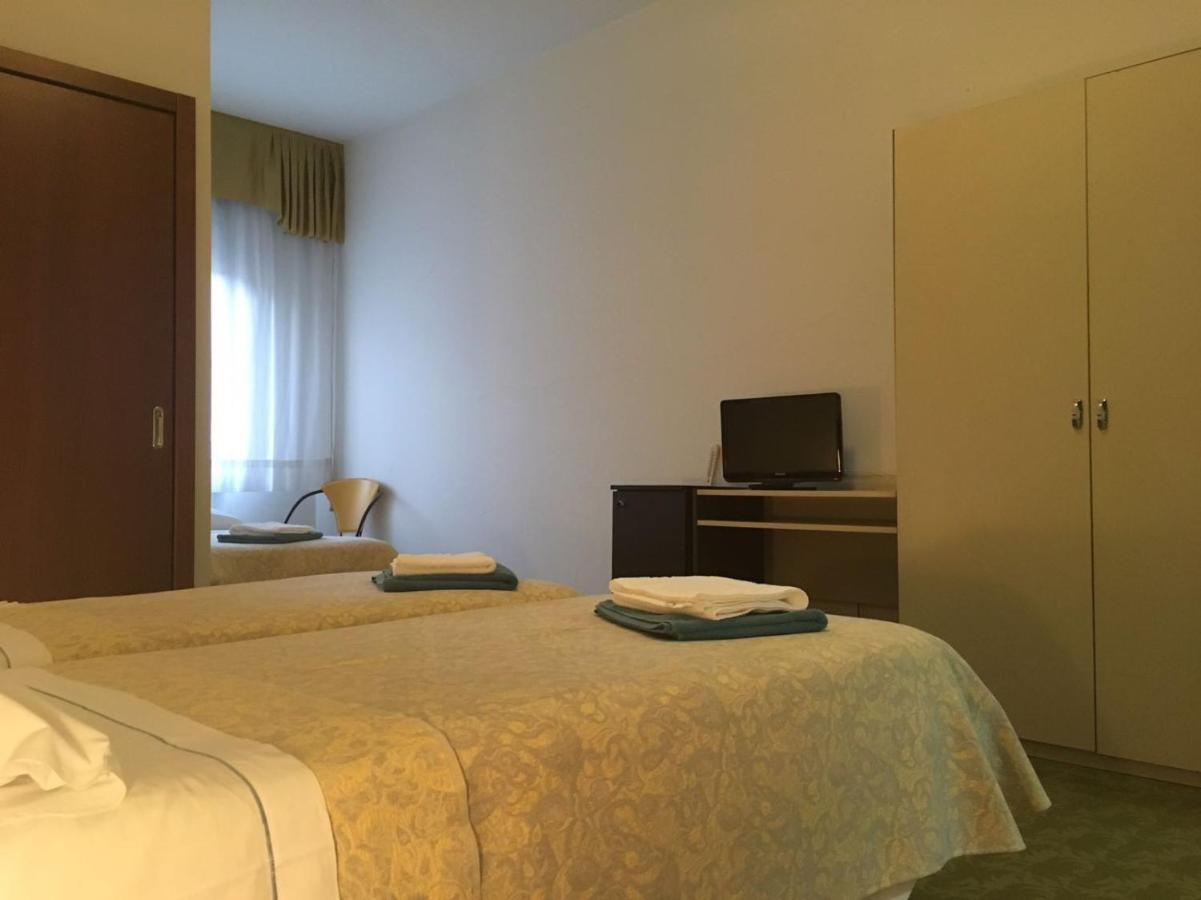 Hotel Centrale Este Luaran gambar