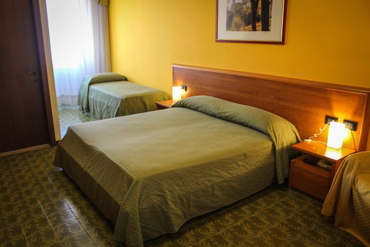 Hotel Centrale Este Luaran gambar