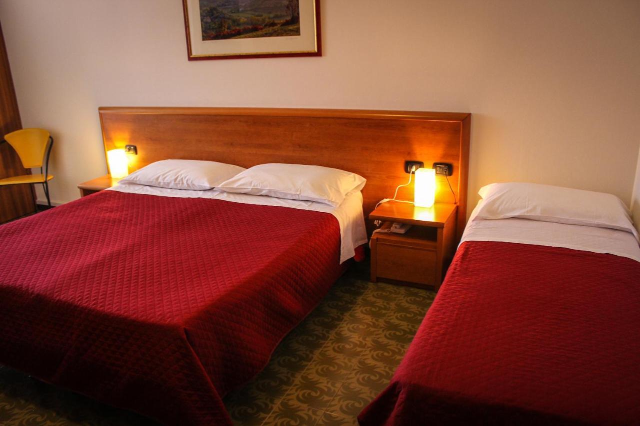 Hotel Centrale Este Luaran gambar