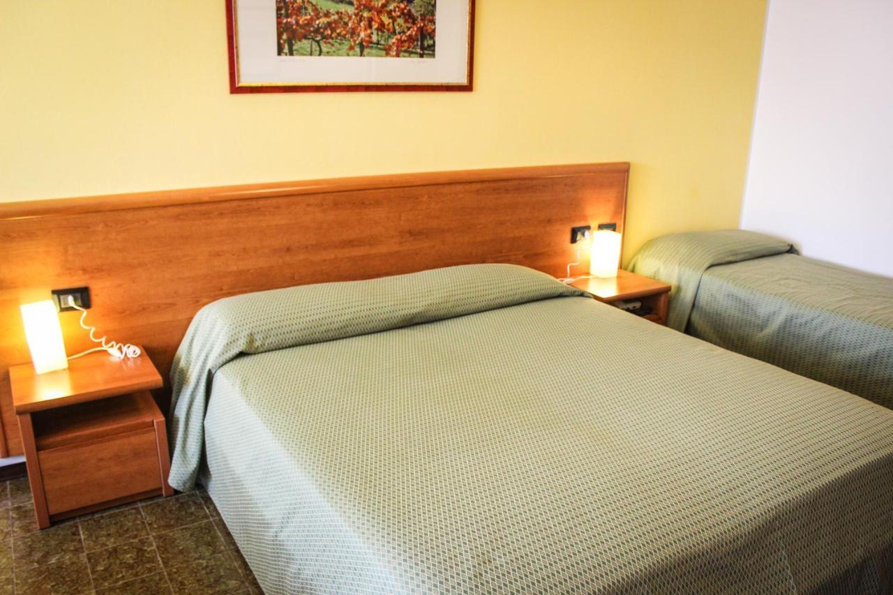 Hotel Centrale Este Luaran gambar