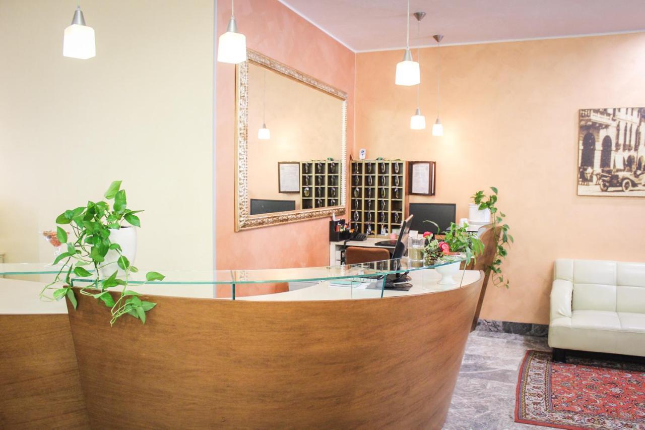Hotel Centrale Este Luaran gambar