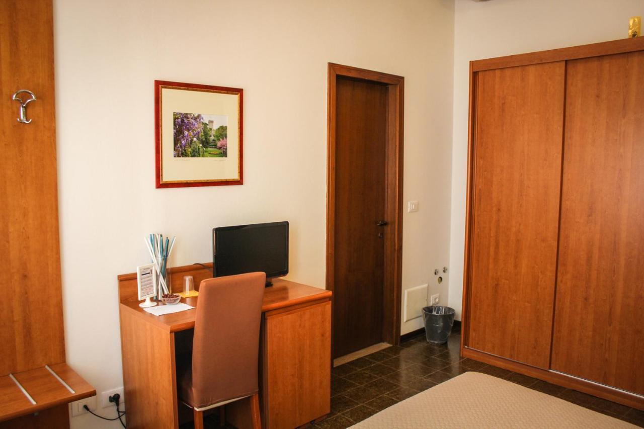 Hotel Centrale Este Luaran gambar