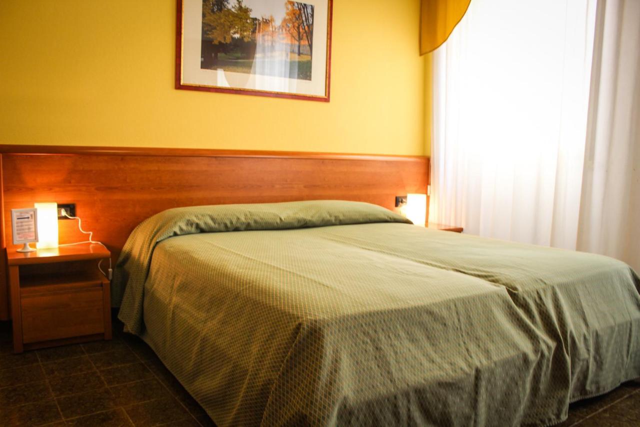 Hotel Centrale Este Luaran gambar
